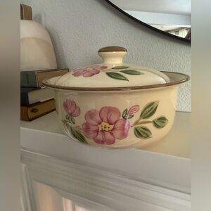 Franciscan desert Rose Round‎ covered Made in Portugal Ceramic Casserole Dish